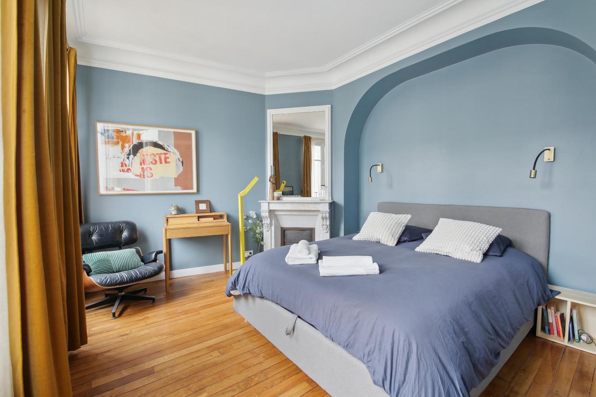 Familial 7 Personnes -entre Opera Et Montmartre By Weekome